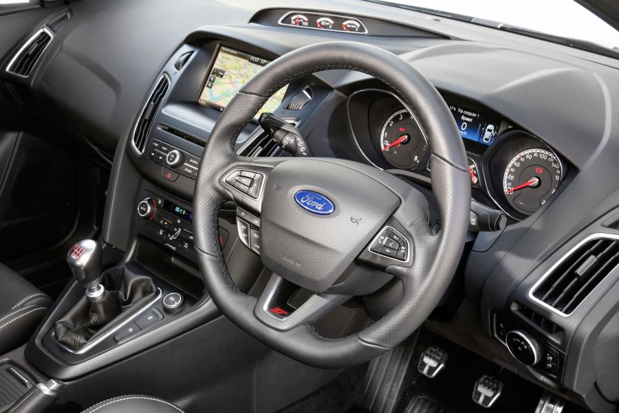  Ford Focus ST 2015 года  (AU) (фото 10 из 21)